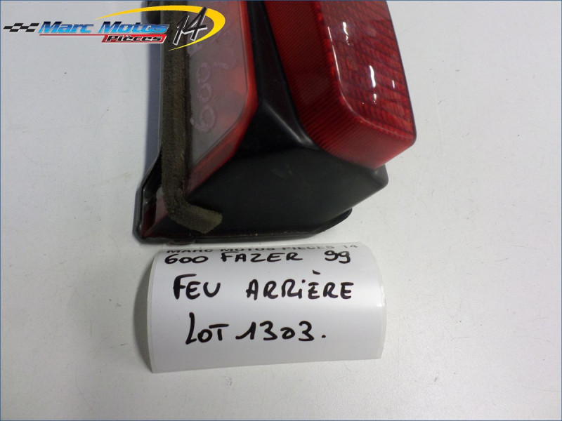 FEU ARRIERE YAMAHA 600 FAZER 1999