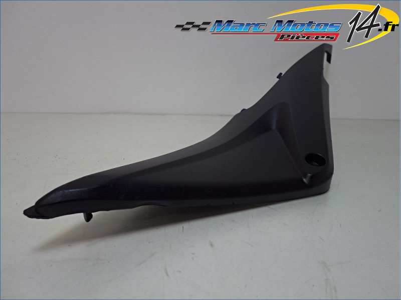 CACHE LATERAL INTERMEDIAIRE GAUCHE HONDA 600 CBR R 2006