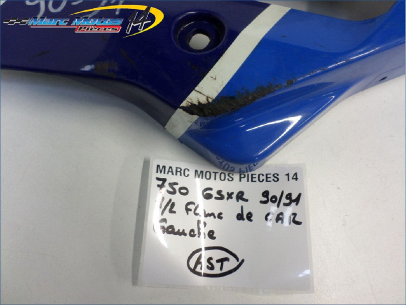 FLANC DE CARENAGE GAUCHE SUZUKI 750 GSXR 1990