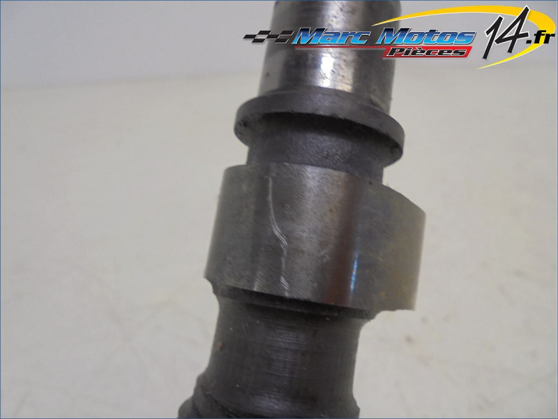 ARBRE A CAMES D'ECHAPPEMENT SUZUKI 500 GSE GM51A