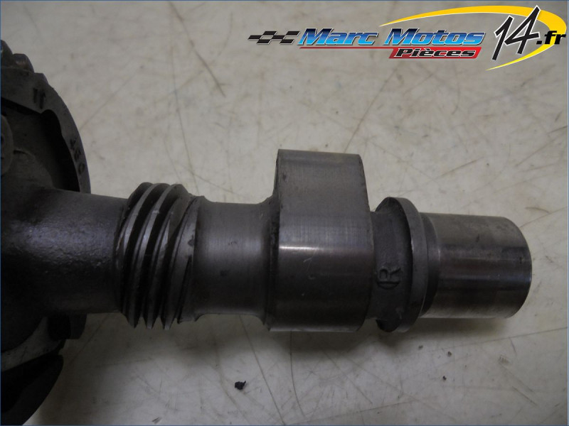 ARBRE A CAMES D'ECHAPPEMENT SUZUKI 500 GSE GM51A