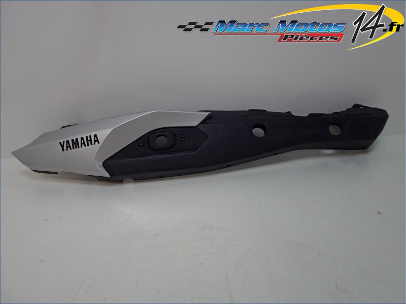 CACHE LATERAL GAUCHE YAMAHA MT09 TRACER 2015