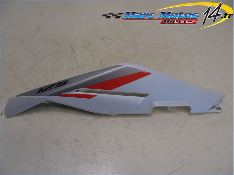 CACHE LATERAL DROIT APRILIA 125 TUONO 2022