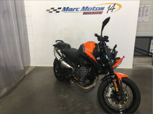 KTM 890 DUKE R