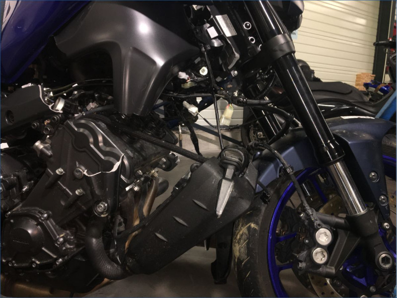 YAMAHA MT09 