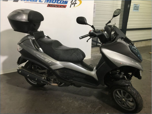 PIAGGIO 400 MP3 LT