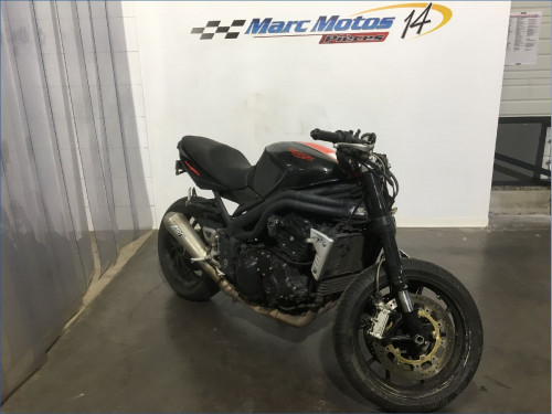 TRIUMPH 1050 SPEED TRIPLE 