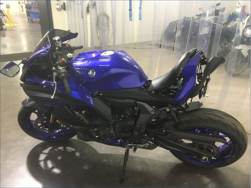 YAMAHA YZF-R7 