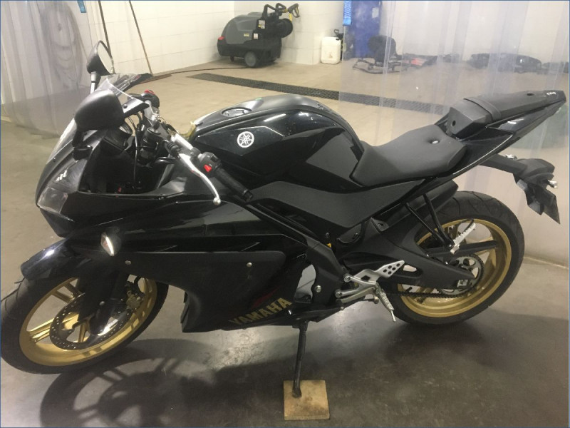 YAMAHA 125 YZF R 