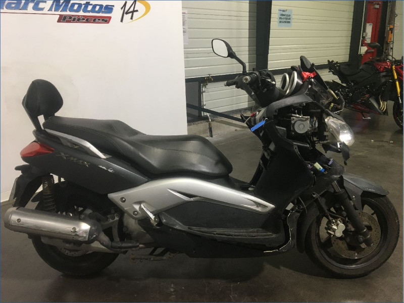 YAMAHA 125 XMAX 