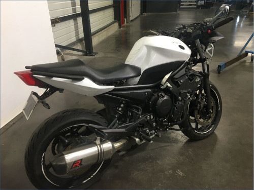 YAMAHA XJ6 