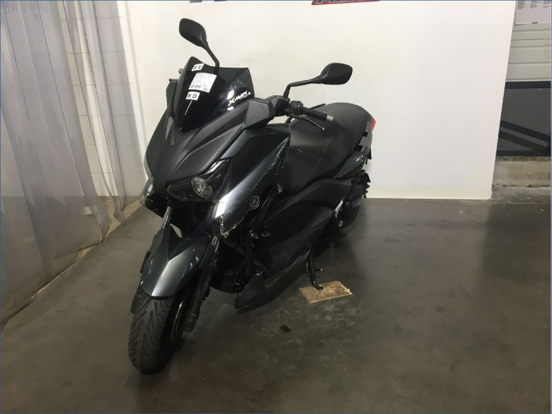 YAMAHA 125 XMAX 