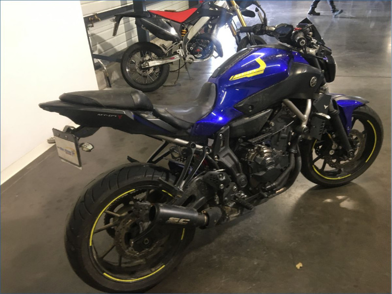 YAMAHA MT07 