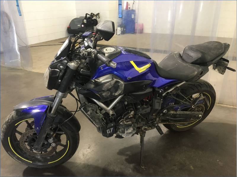 YAMAHA MT07 