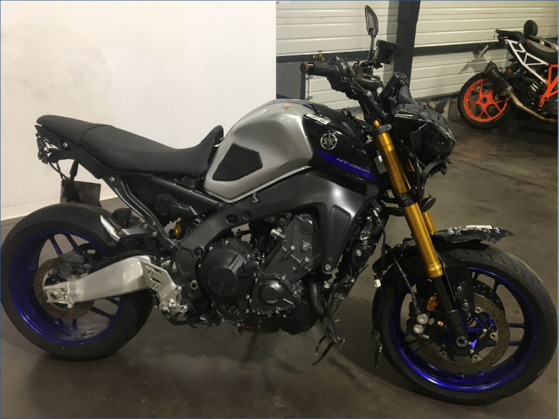 YAMAHA MT09 