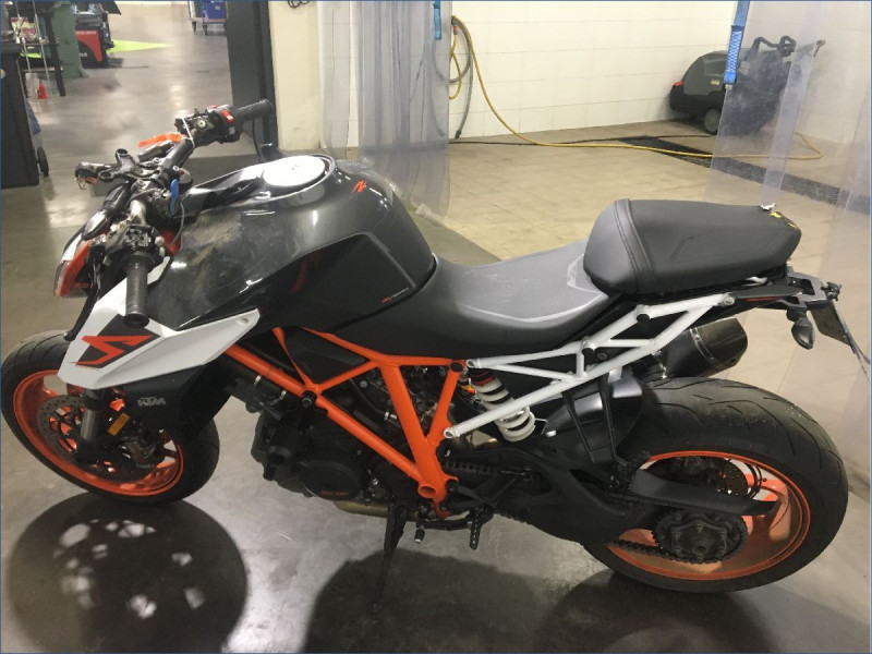 KTM 1290 SUPERDUKE R