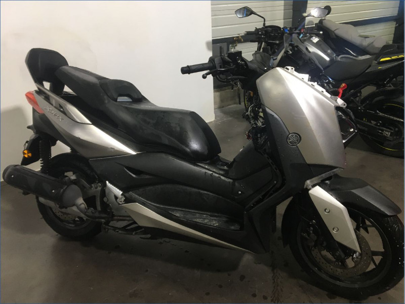 YAMAHA 125 XMAX 