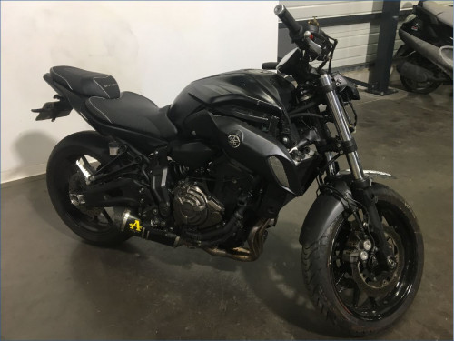 YAMAHA MT07 