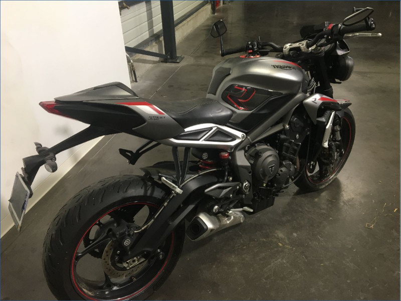 TRIUMPH 765 STREET TRIPLE RS