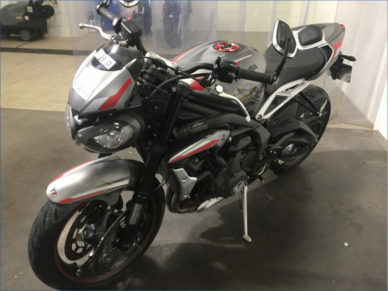 TRIUMPH 765 STREET TRIPLE RS