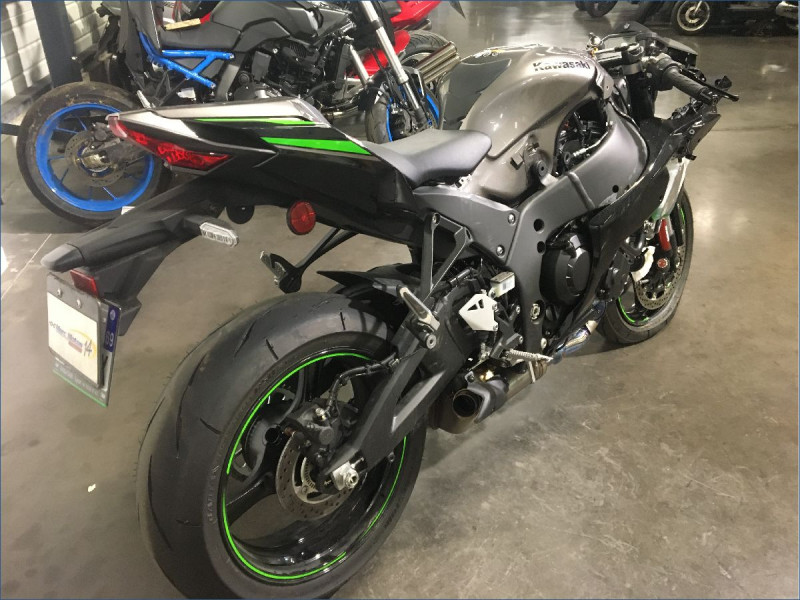 KAWASAKI ZX10R 