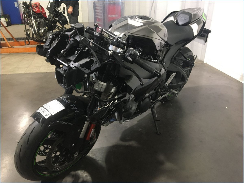 KAWASAKI ZX10R 