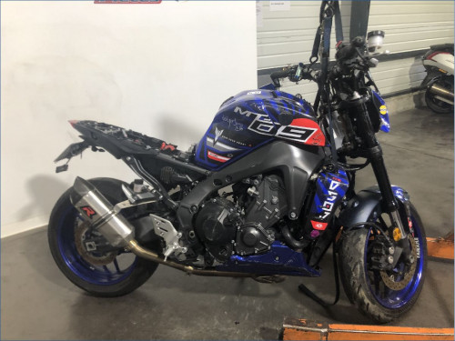 YAMAHA MT09 