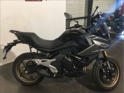 CFMOTO 700 MT 