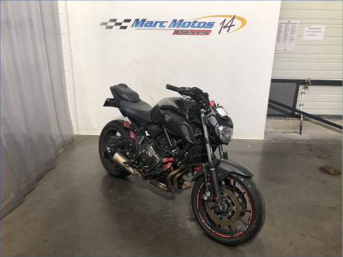 YAMAHA MT07 