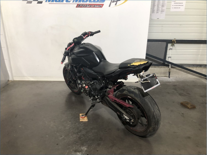 YAMAHA MT07 