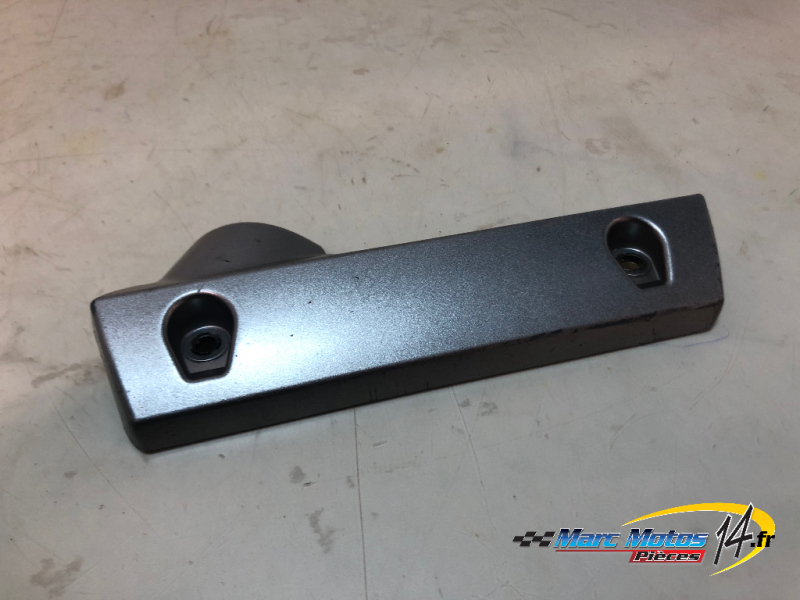 ECOPE DE RADIATEUR GAUCHE YAMAHA FZ6 N 2005