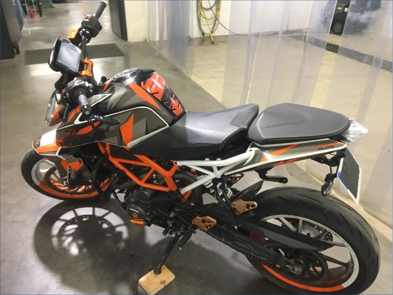 KTM 390 DUKE 