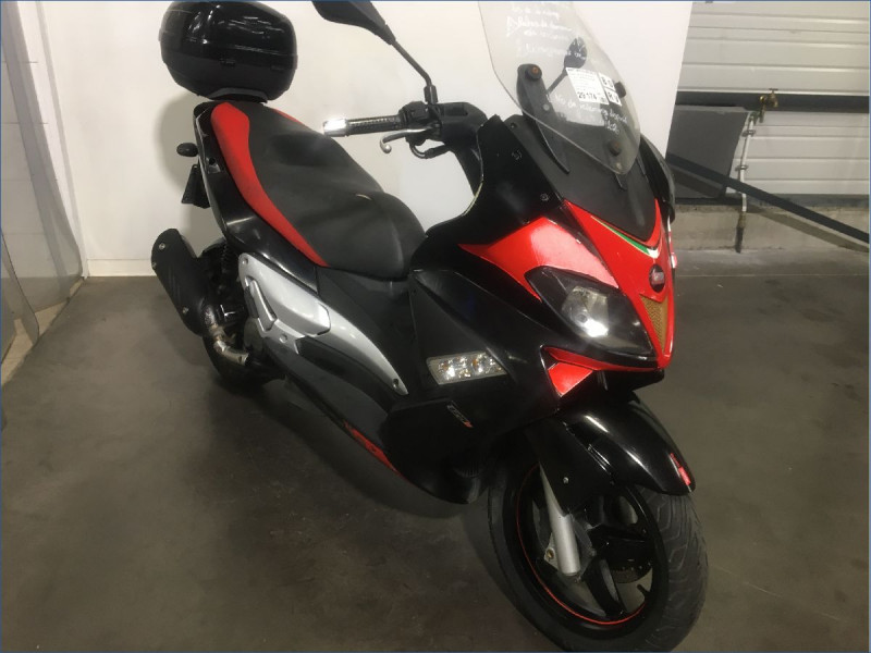 APRILIA 125 SR MAX 