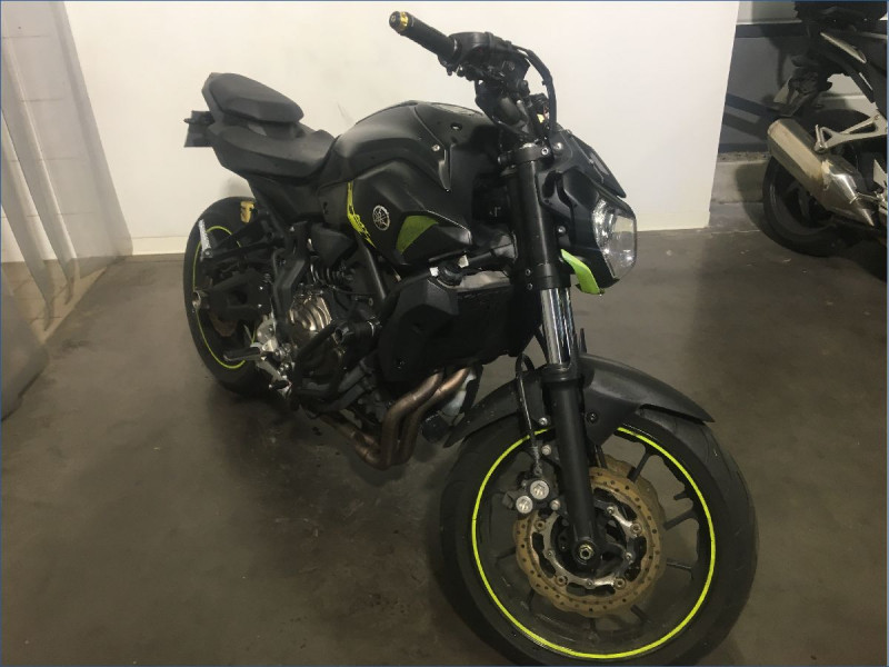 YAMAHA MT07 