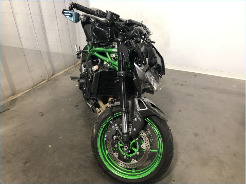 KAWASAKI Z900 