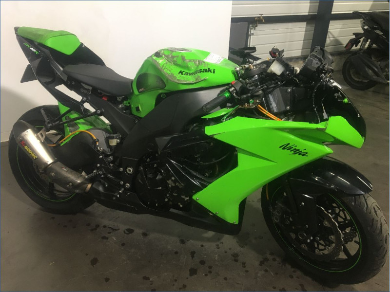 KAWASAKI ZX10R 