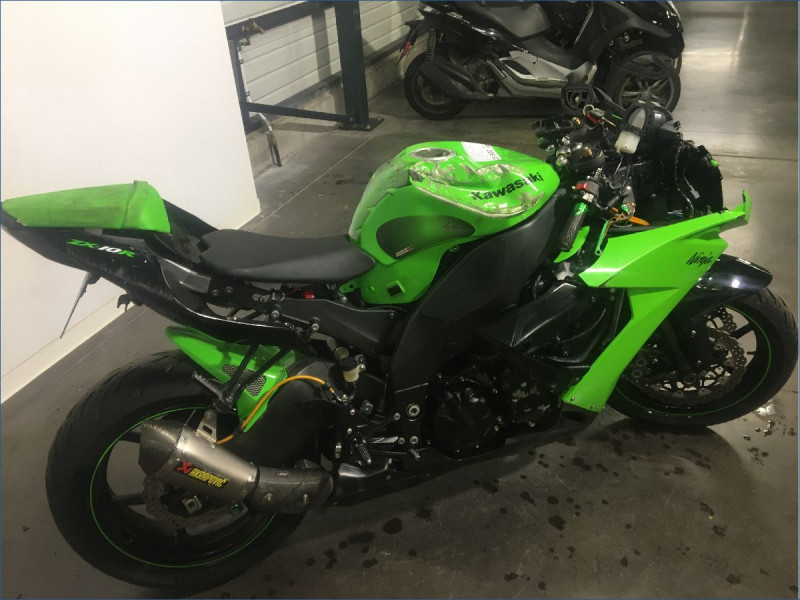 KAWASAKI ZX10R 