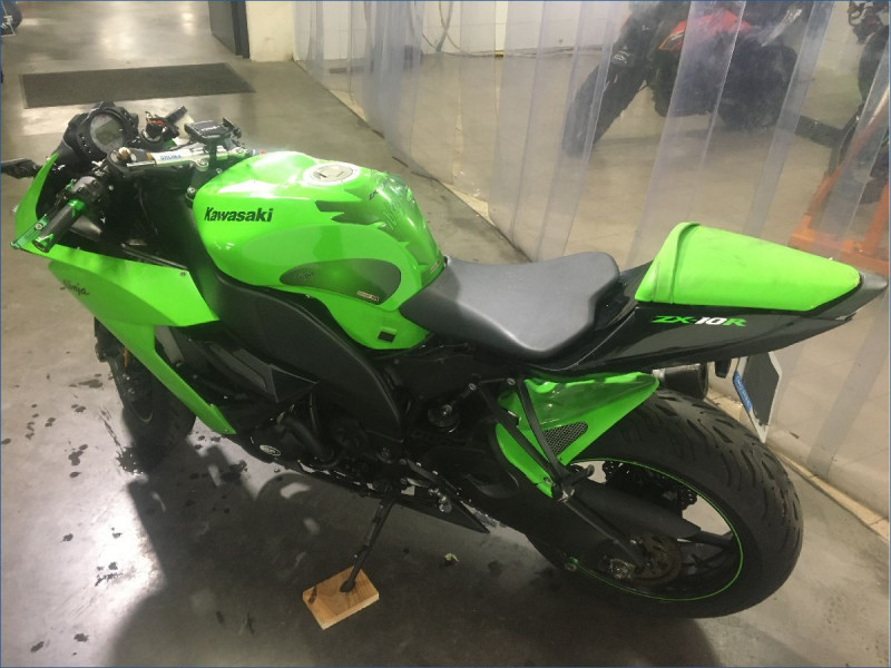 KAWASAKI ZX10R 