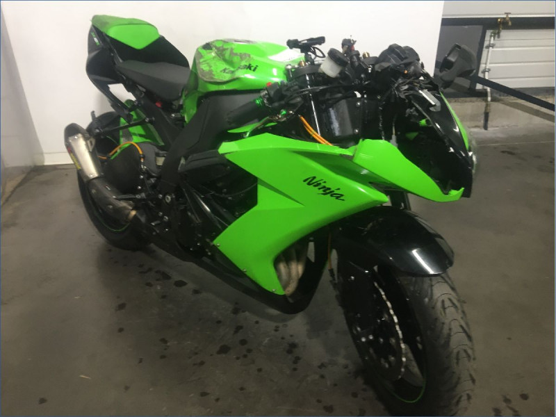 KAWASAKI ZX10R 