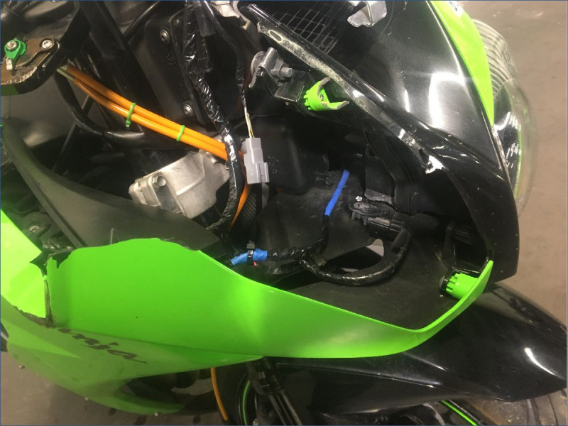 KAWASAKI ZX10R 