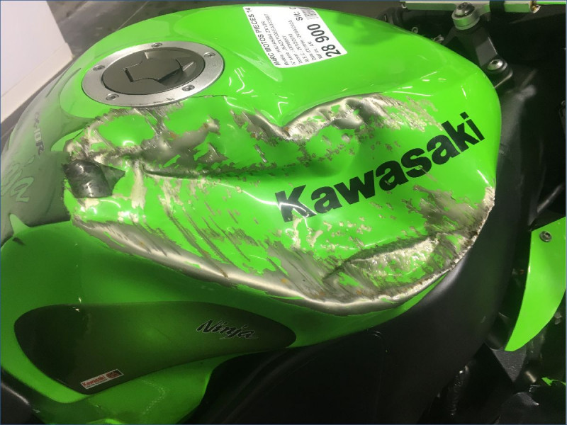 KAWASAKI ZX10R 