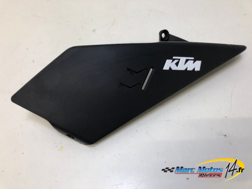 CACHE LATERAL DROIT KTM 890 DUKE 2023