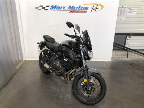 YAMAHA MT07 