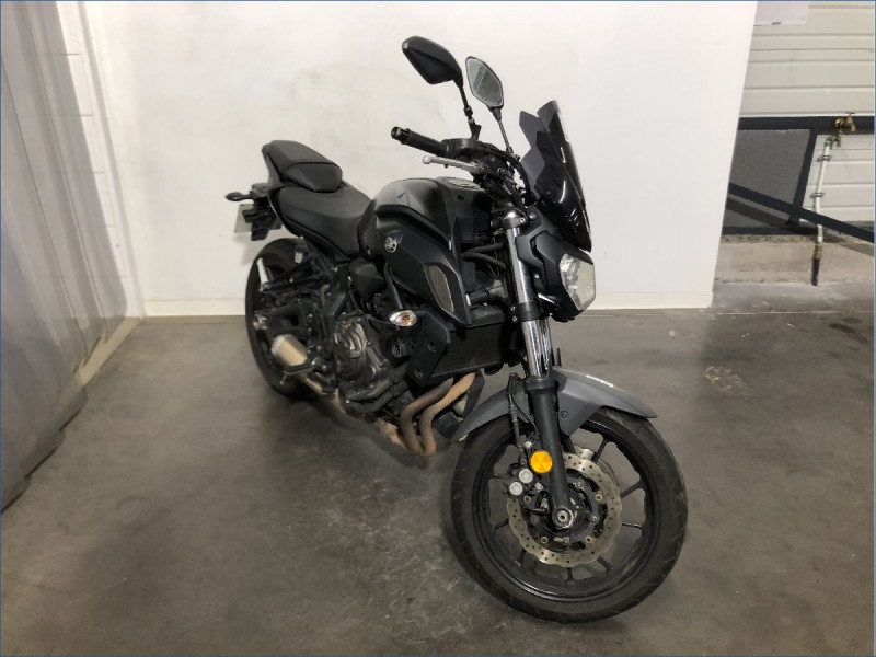 YAMAHA MT07 