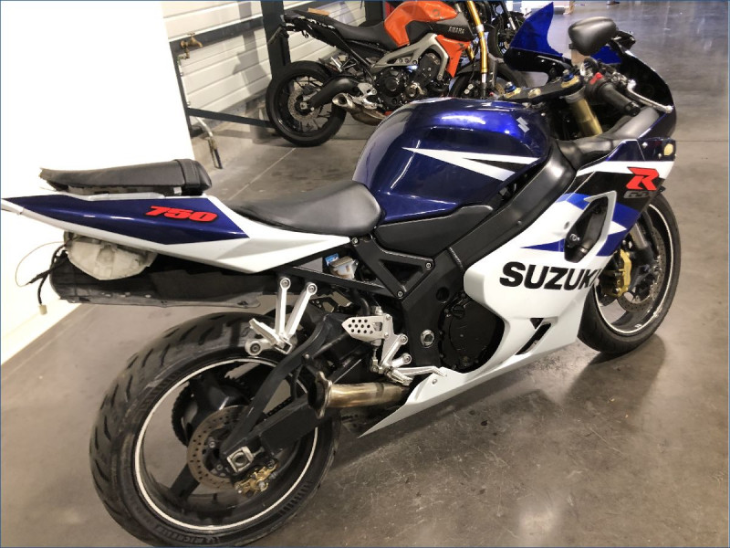 SUZUKI 750 GSXR 