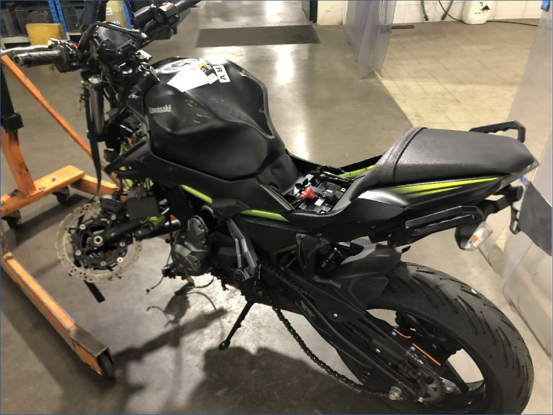 KAWASAKI Z650 