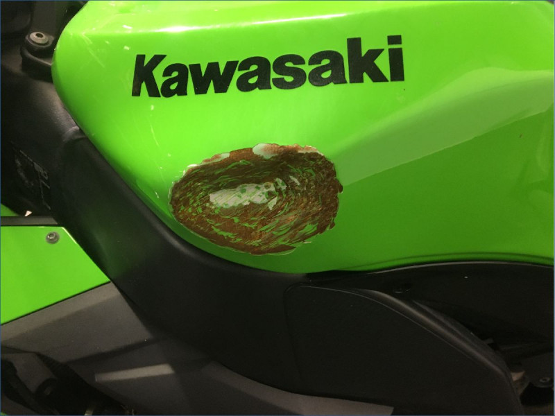 KAWASAKI ZX10R 