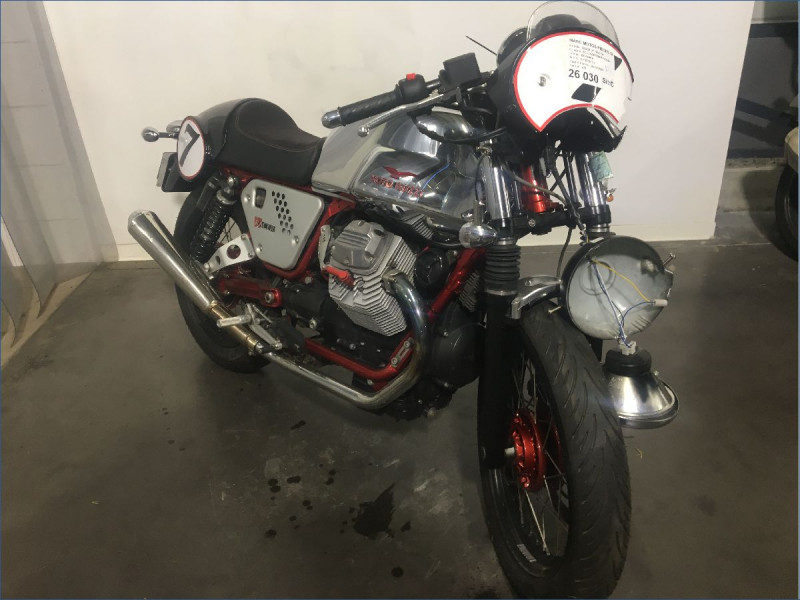 MOTO GUZZI V7 RACER 