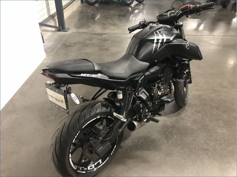 YAMAHA MT07 