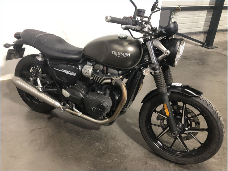 TRIUMPH 900 STREET TWIN 